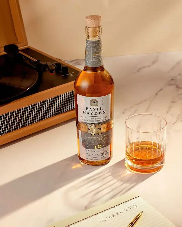 Basil Hayden Aged 10 Years Kentucky Straight Bourbon Whiskey